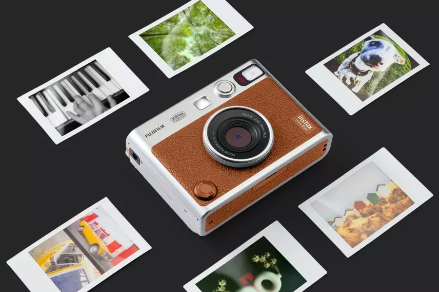 Aparat FujiFilm Instax mini EVO brązowy